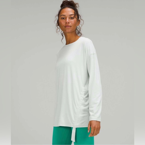 Size 8 | NWT Lululemon Side Cinch Long Sleeve Crew | Ocean Air - Picture 3 of 11